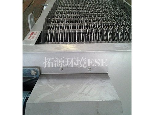 增強(qiáng)除污型格柵機(jī)